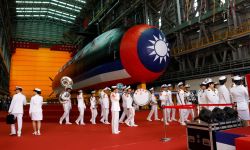 تايوان تختبر غواصة عسكرية جديدة